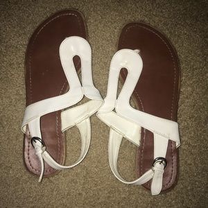 WHITE SANDALS